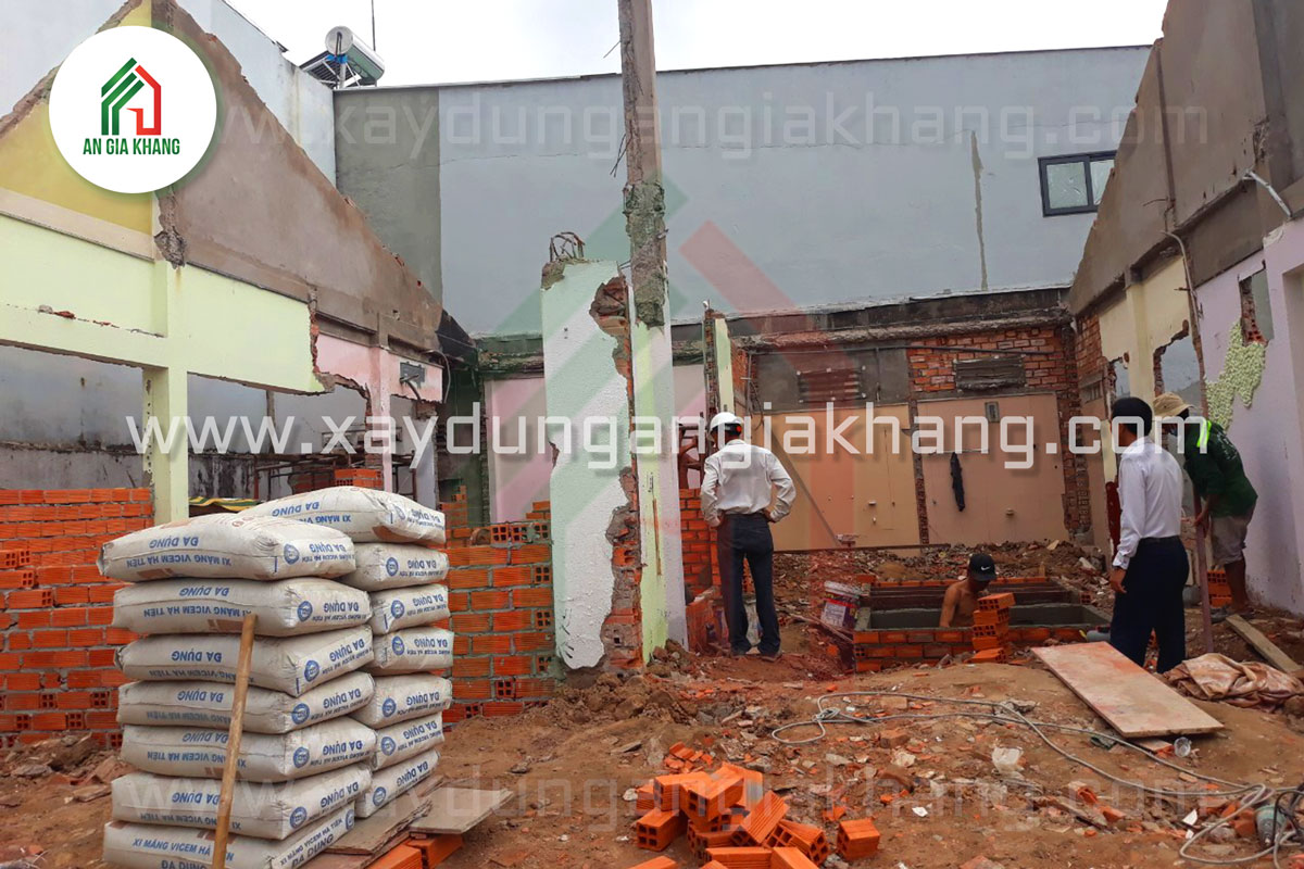 công đoạn tháo dỡ xây nhà trọn gói An Gia Khang