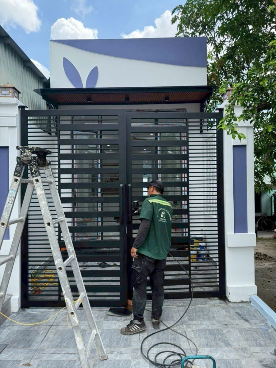Thi công cổng sắt