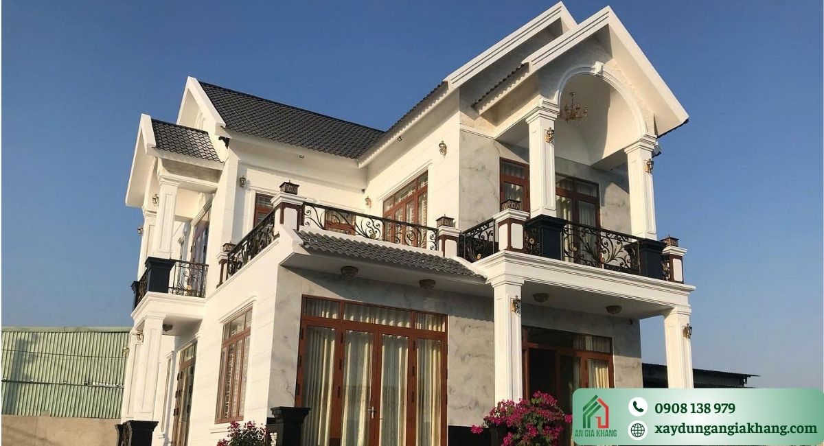 Nhà mái thái 2 tầng