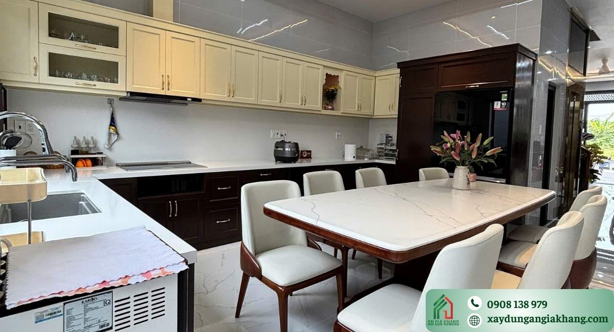 Không gian bếp nhà phố đẹp hiện đại